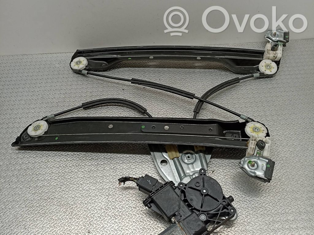 Opel Meriva B Elektryczny podnośnik szyby drzwi przednich 