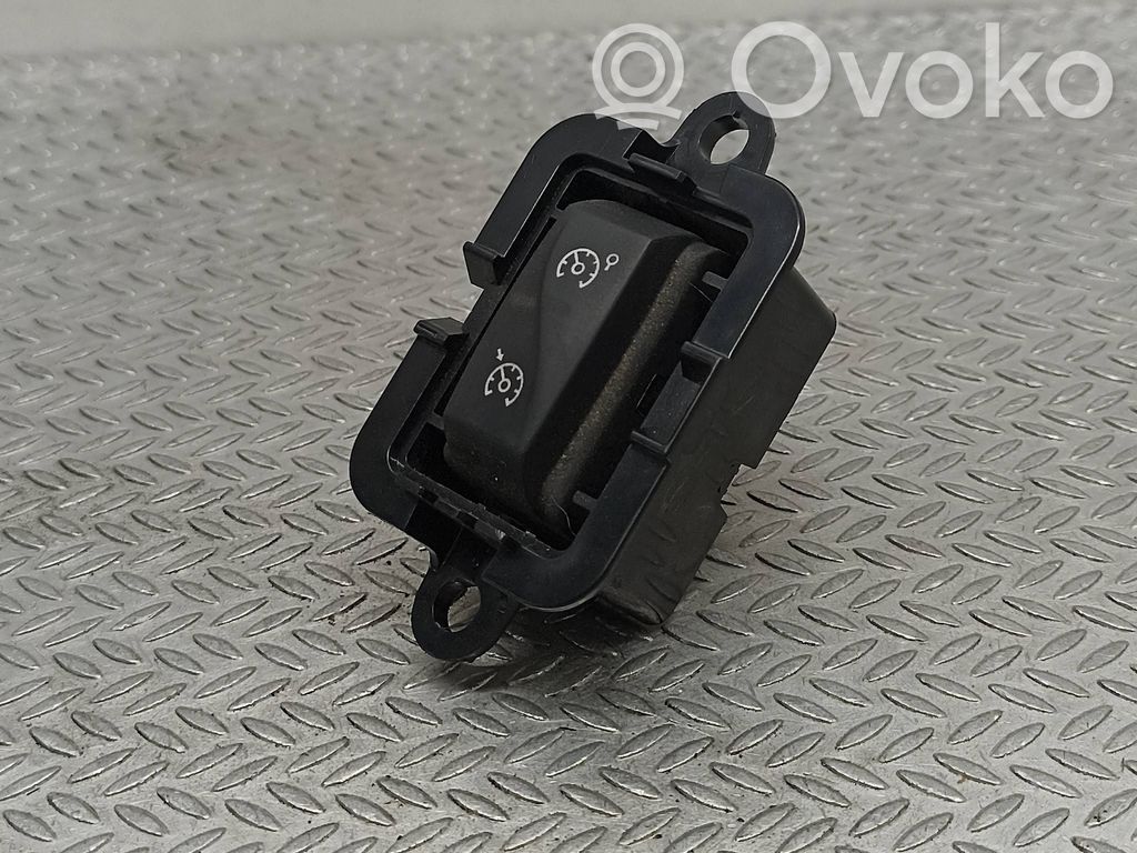 Renault Megane III Cruise control switch 