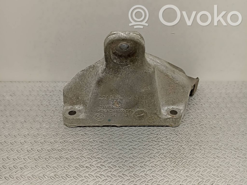 BMW X5 E70 Engine mounting bracket 