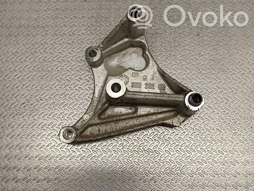 Citroen C5 A/C compressor mount bracket 