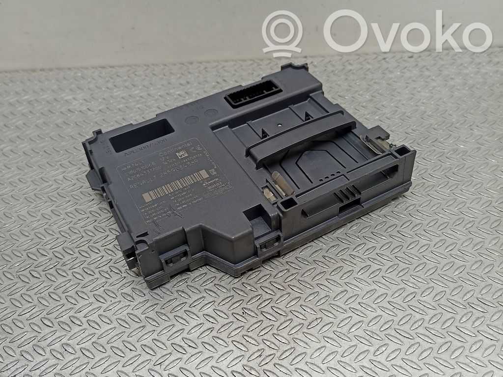 Renault Clio IV Užvedimo kortelės skaitytuvas 