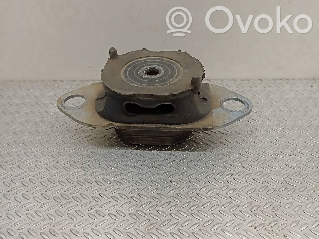 Engine mount bracket   112202843R