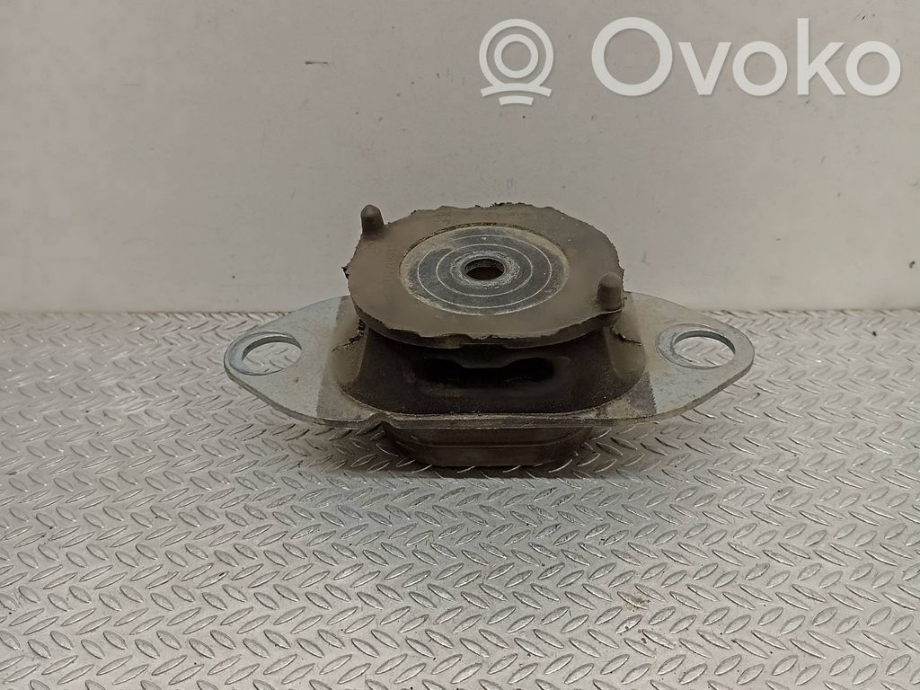 Renault Twingo III Engine mount bracket 