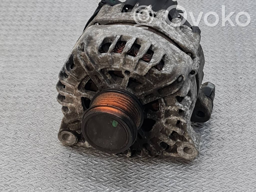 Peugeot 208 I Alternador 