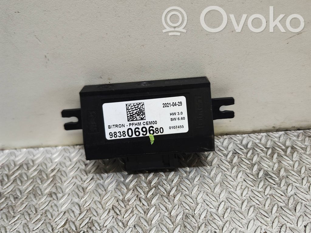 DS Automobiles 9 Door control unit/module 