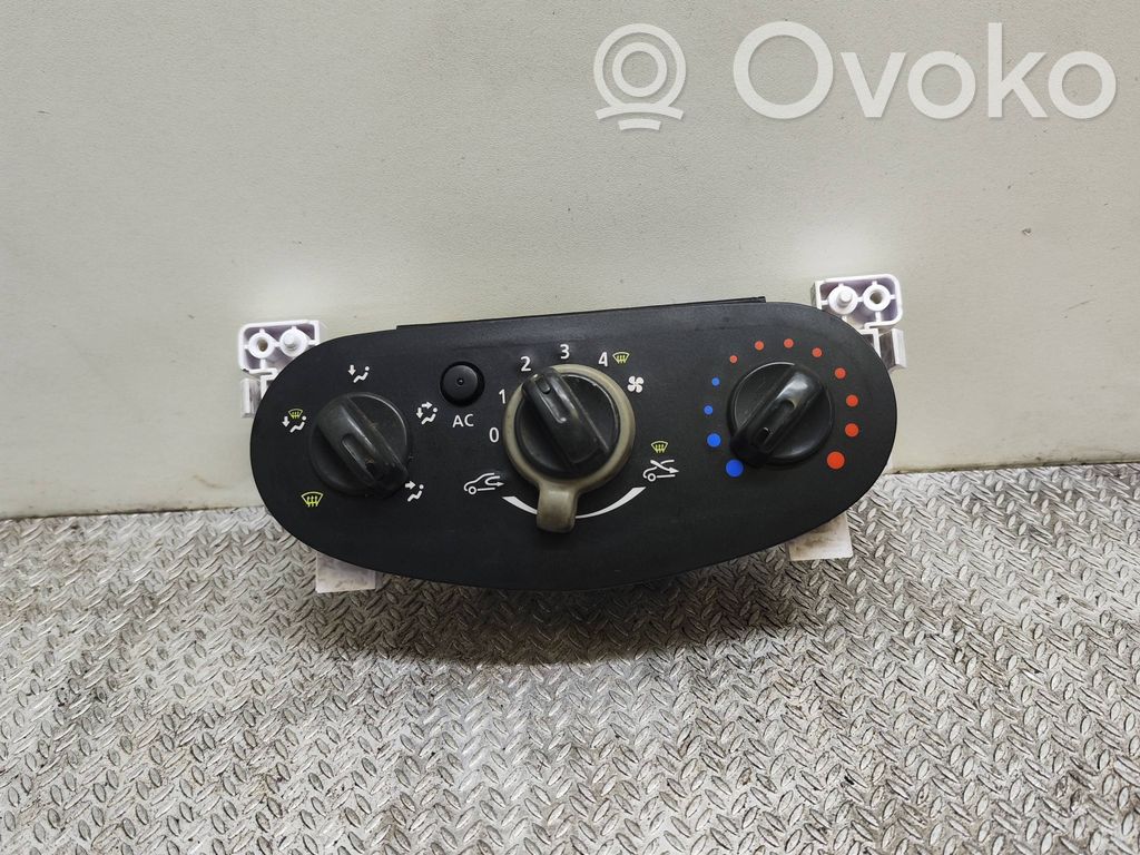 Dacia Sandero Climate control unit 