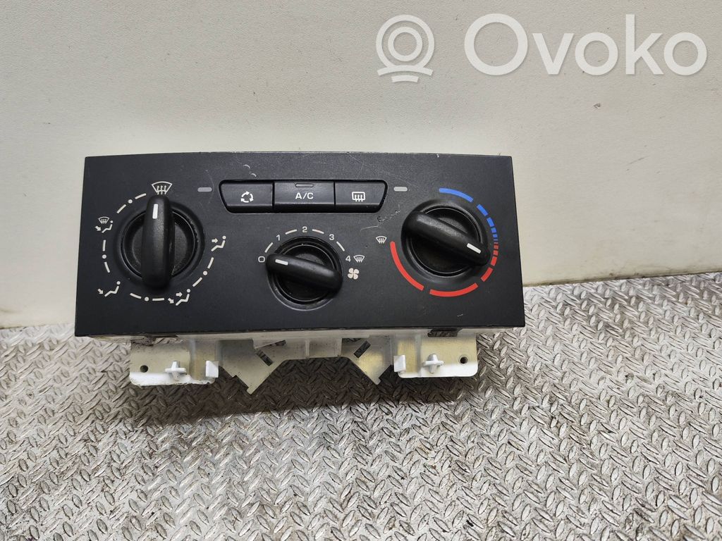 Peugeot 207 Climate control unit 