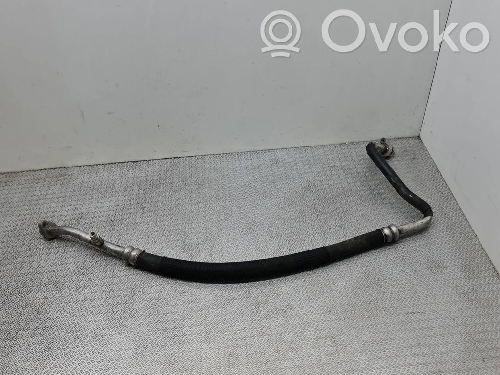 Renault Clio IV Ilmastointilaitteen putki (A/C) 
