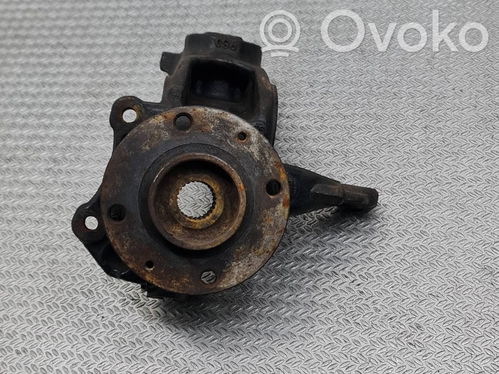 Peugeot 207 Front wheel hub spindle knuckle 