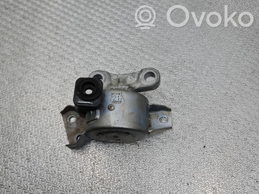 Engine mount bracket   13427217,0611182,7217