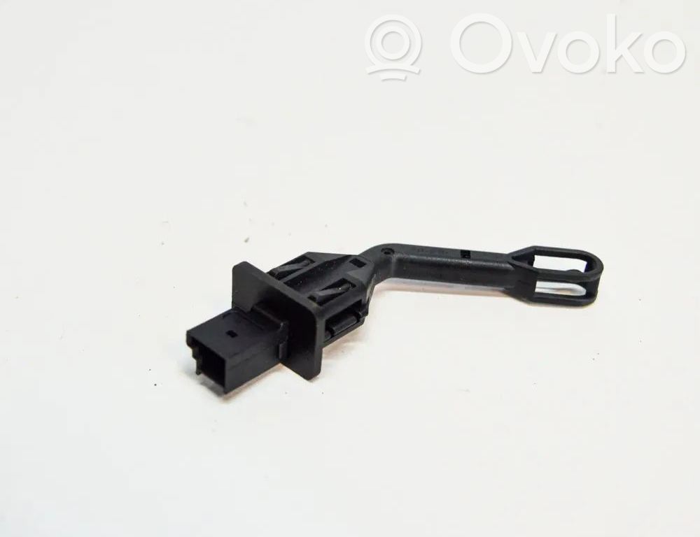 BMW 5 F10 F11 Oil temperature sensor 