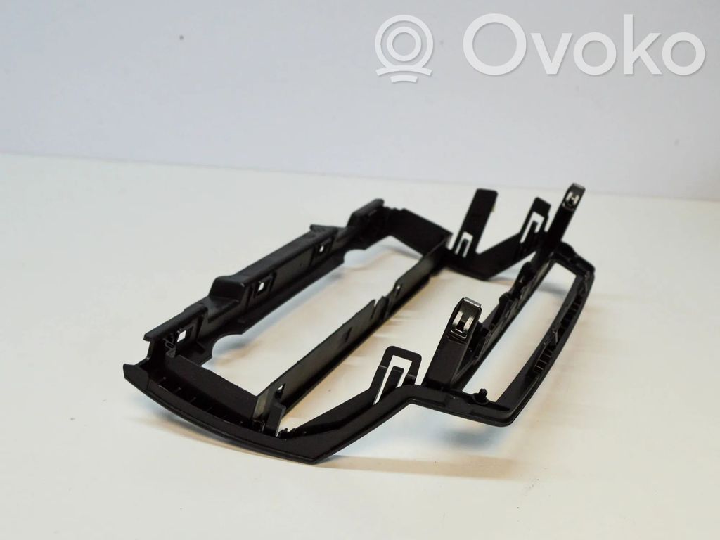 BMW X5 E70 Cadre, panneau d'unité radio / GPS 