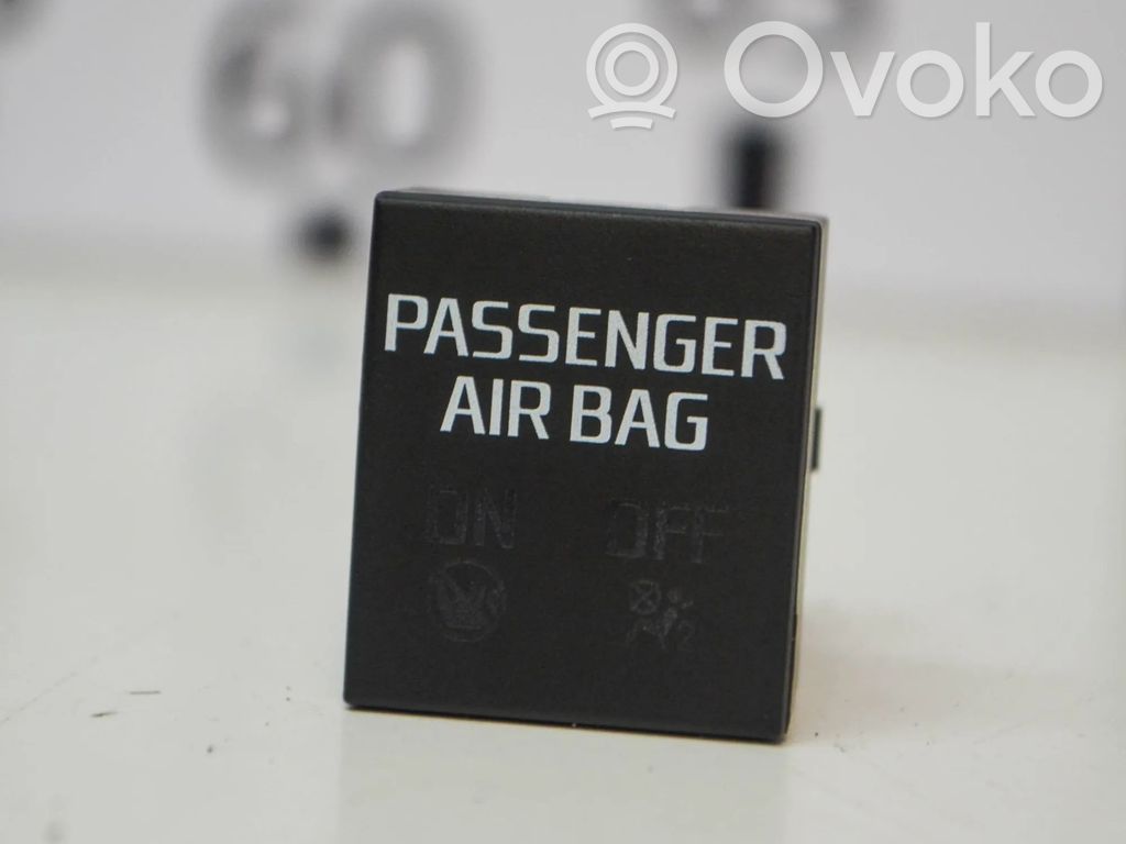 Skoda Yeti (5L) Interruptor de encendido/apagado del airbag de pasajero 