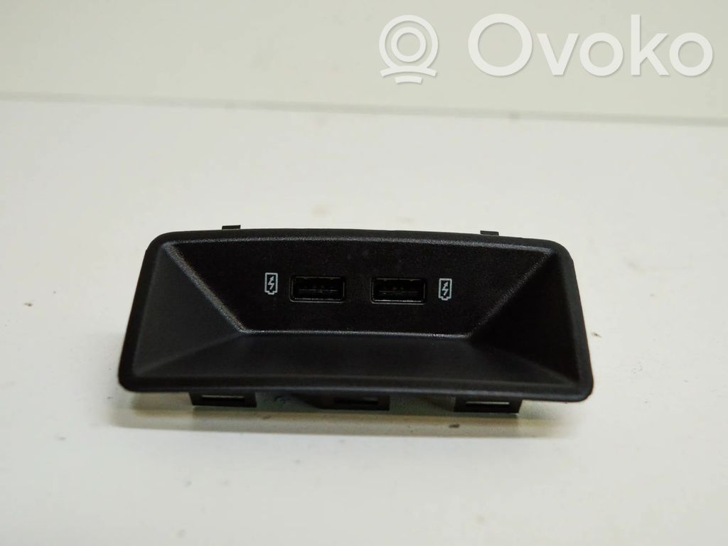 Seat Leon (5F) Enchufe conector USB 