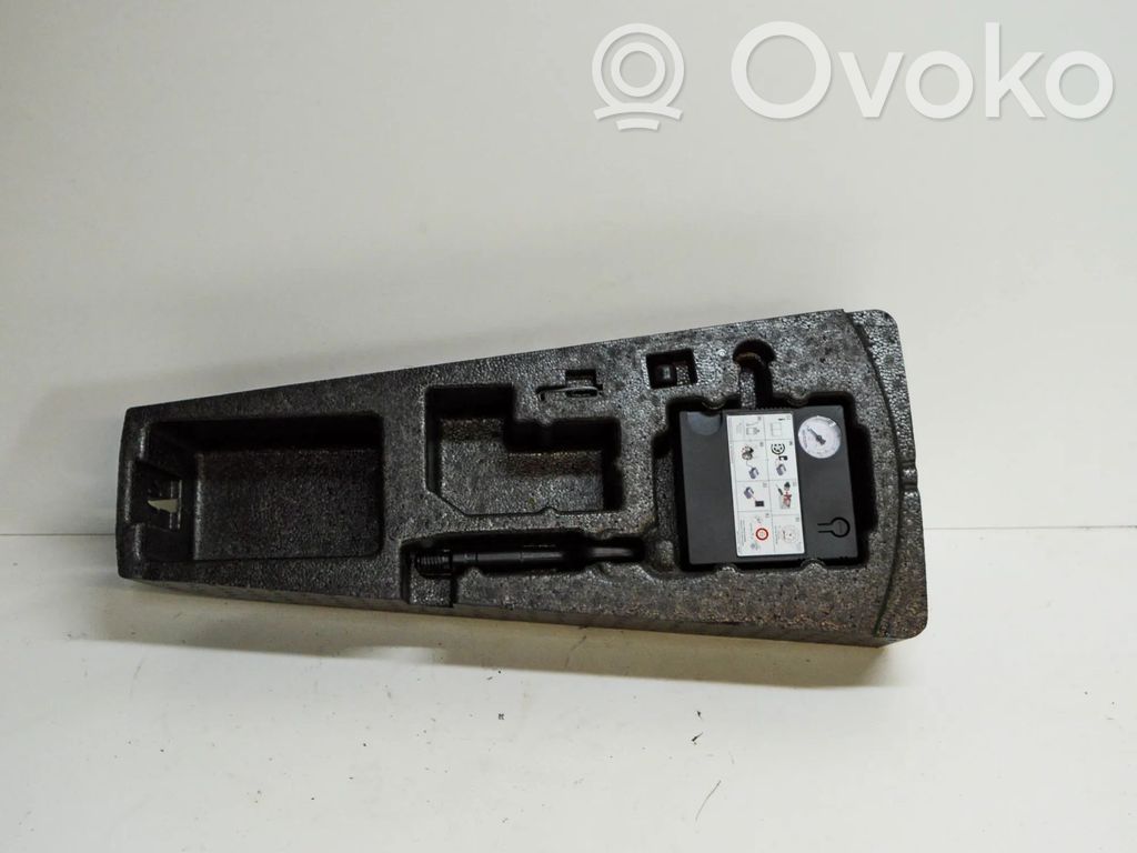 Seat Leon (5F) Otros elementos de revestimiento del maletero/compartimento de carga 