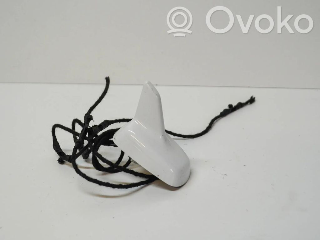 Audi A4 S4 B8 8K GPS-pystyantenni 