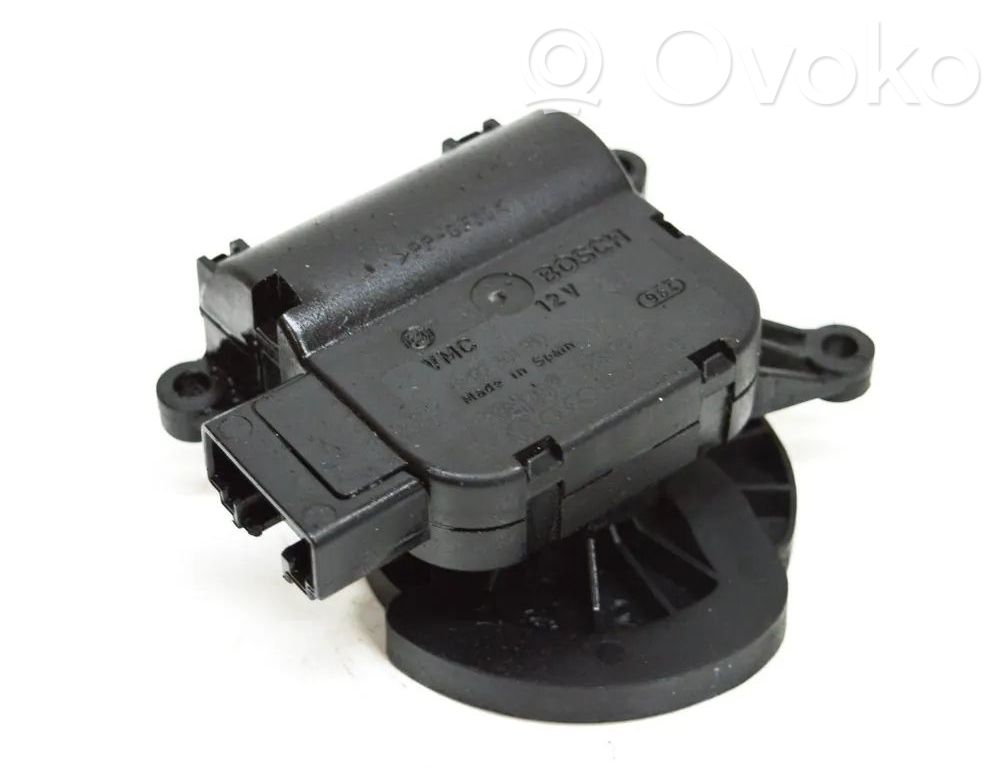 Audi A4 S4 B6 8E 8H Silniczek nagrzewnicy 
