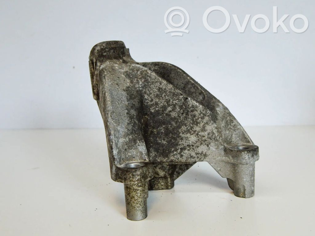 Audi A5 8T 8F Engine mounting bracket 