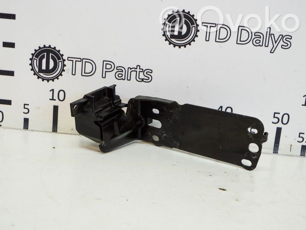 Radiator support slam panel bracket   7117811,7117811