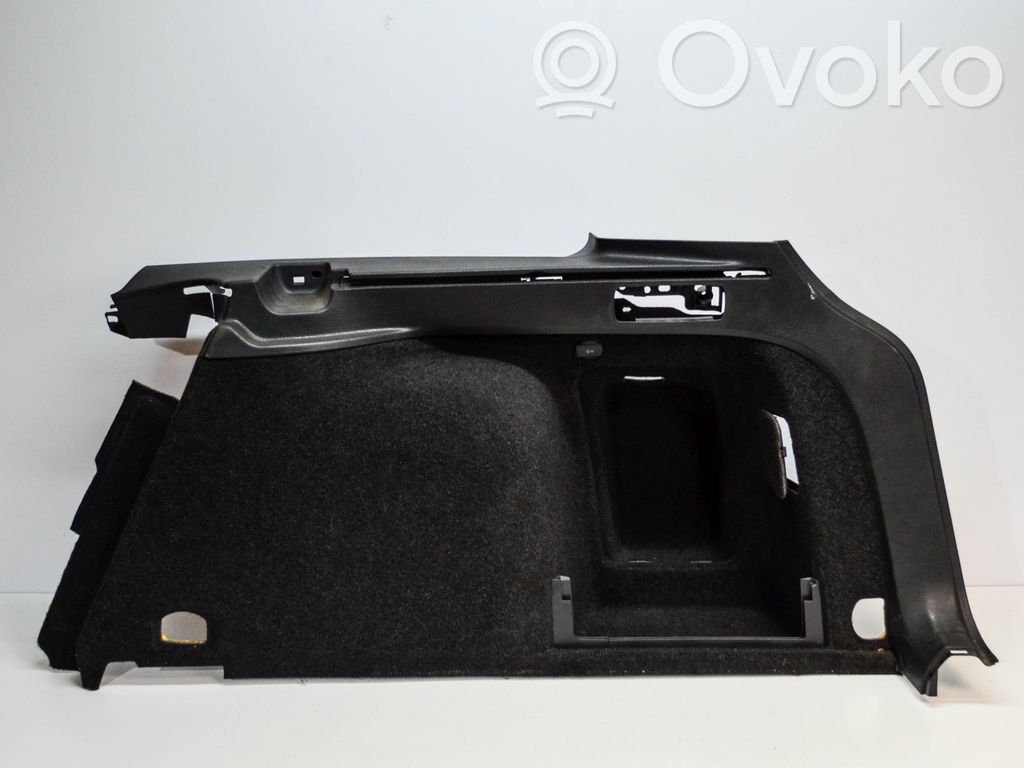 Volkswagen PASSAT B7 Boczek / Tapicerka / bagażnika 