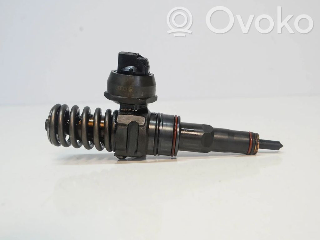 Volkswagen Polo Wtryskiwacz paliwa 