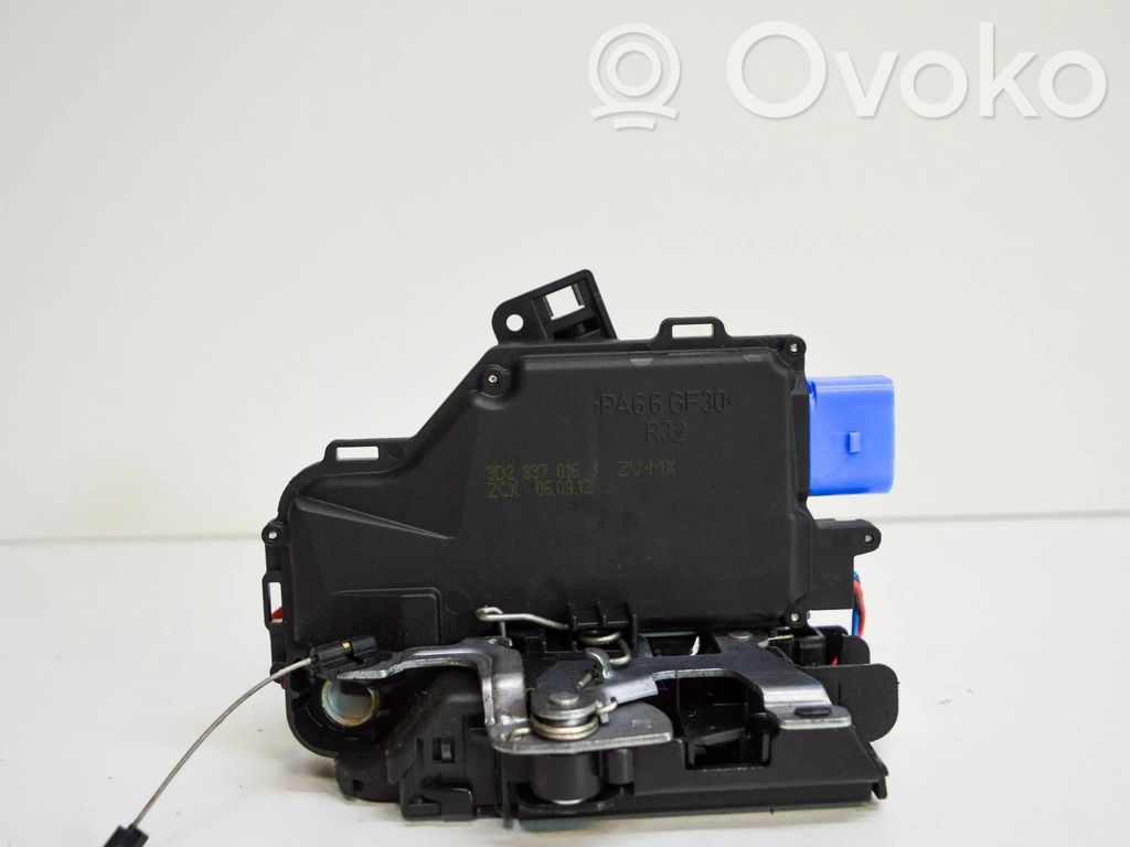 Volkswagen Golf VII Zamek drzwi przednich 