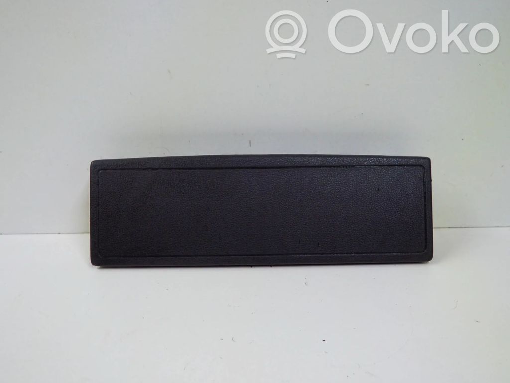 Polviturvatyyny   8V0880842A