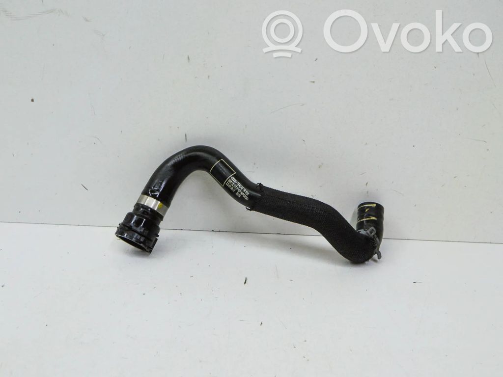 Audi A4 S4 B9 8W Engine coolant pipe/hose 