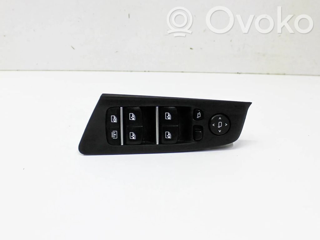 BMW 5 G30 G31 G38 Przyciski szyb 