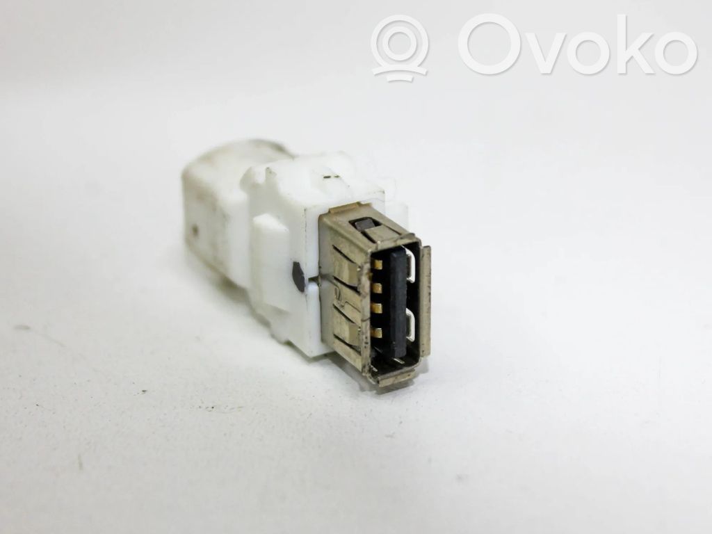 BMW X2 F39 Enchufe conector USB 