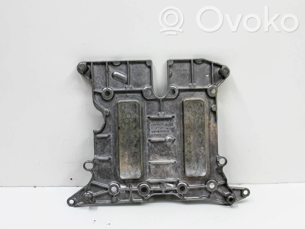 BMW 2 F22 F23 Alte piese compartiment motor 