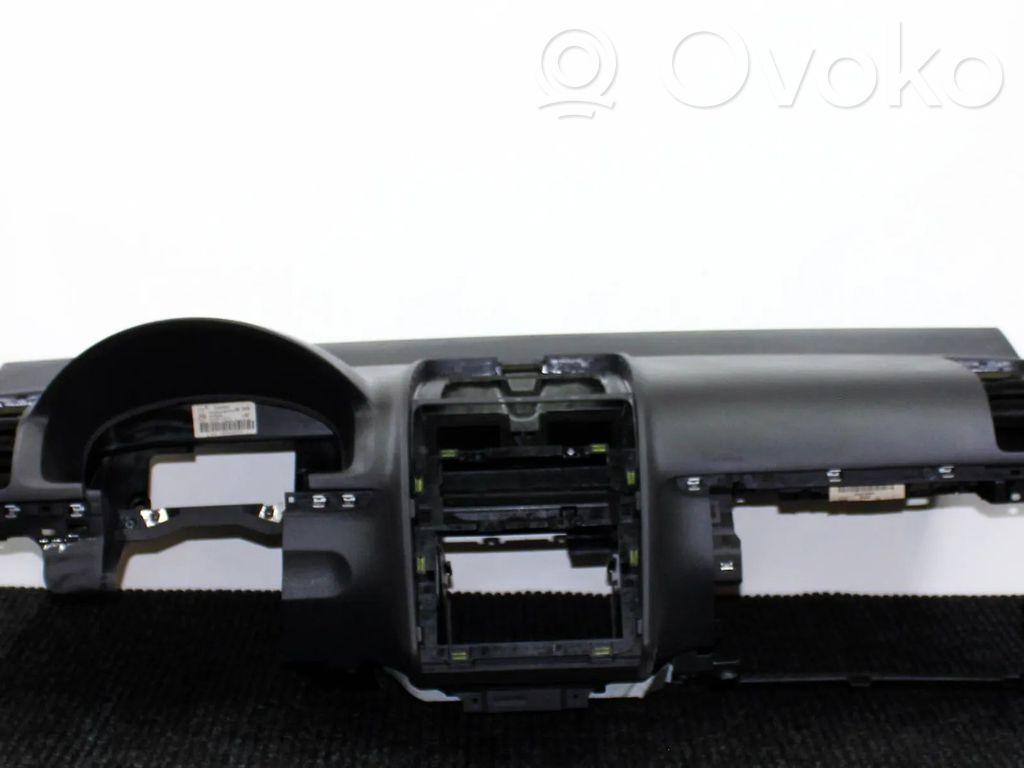 Volkswagen Touran II Panel de instrumentos 