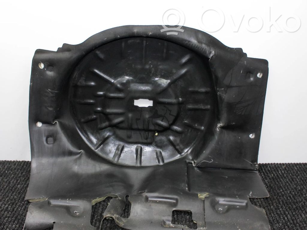 Ford Escape III Revestimiento de alfombra del suelo del maletero/compartimento de carga 