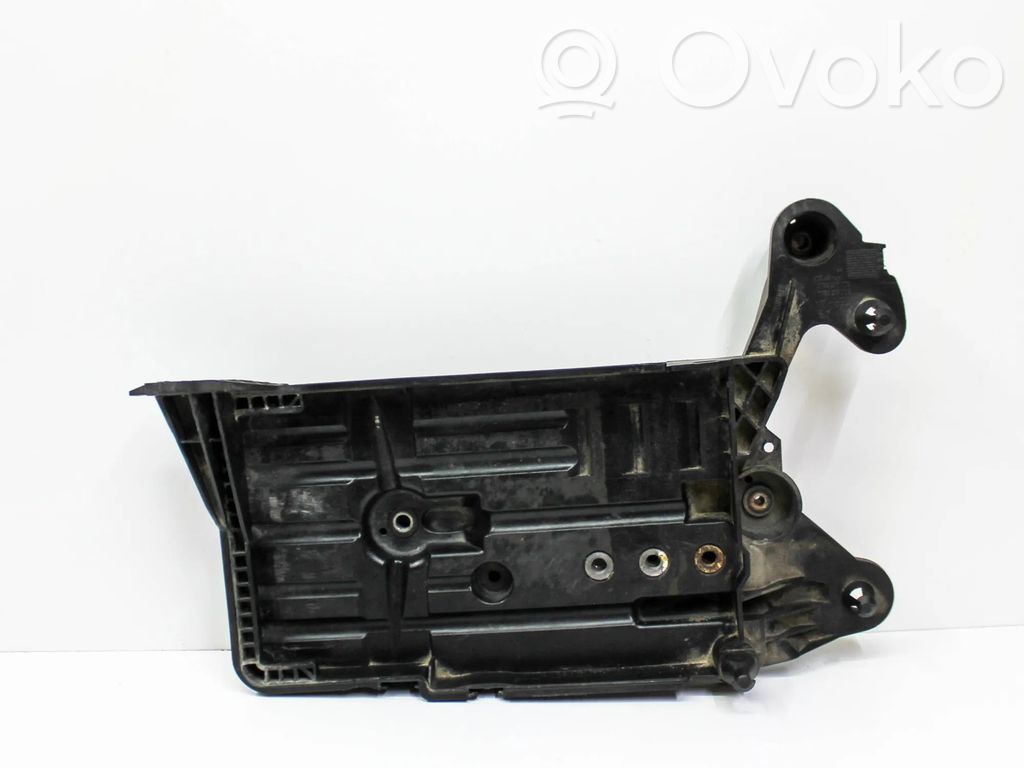 Volkswagen Golf VII Support boîte de batterie 