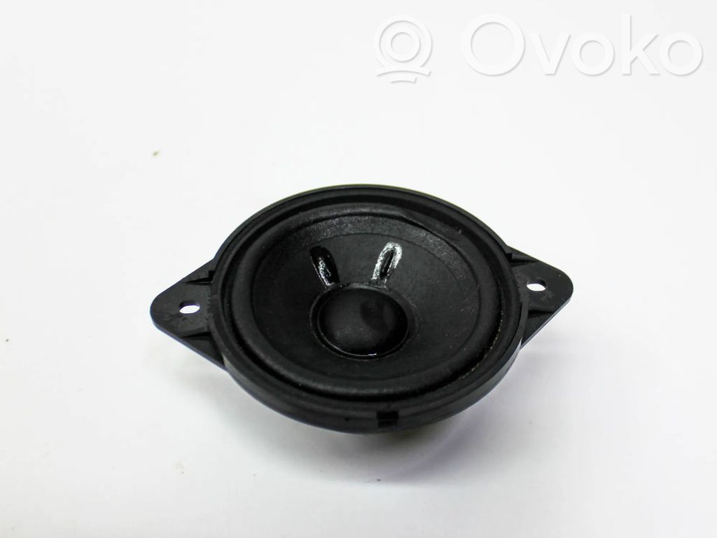 Audi A5 Sportback 8TA Takaoven kaiutin 