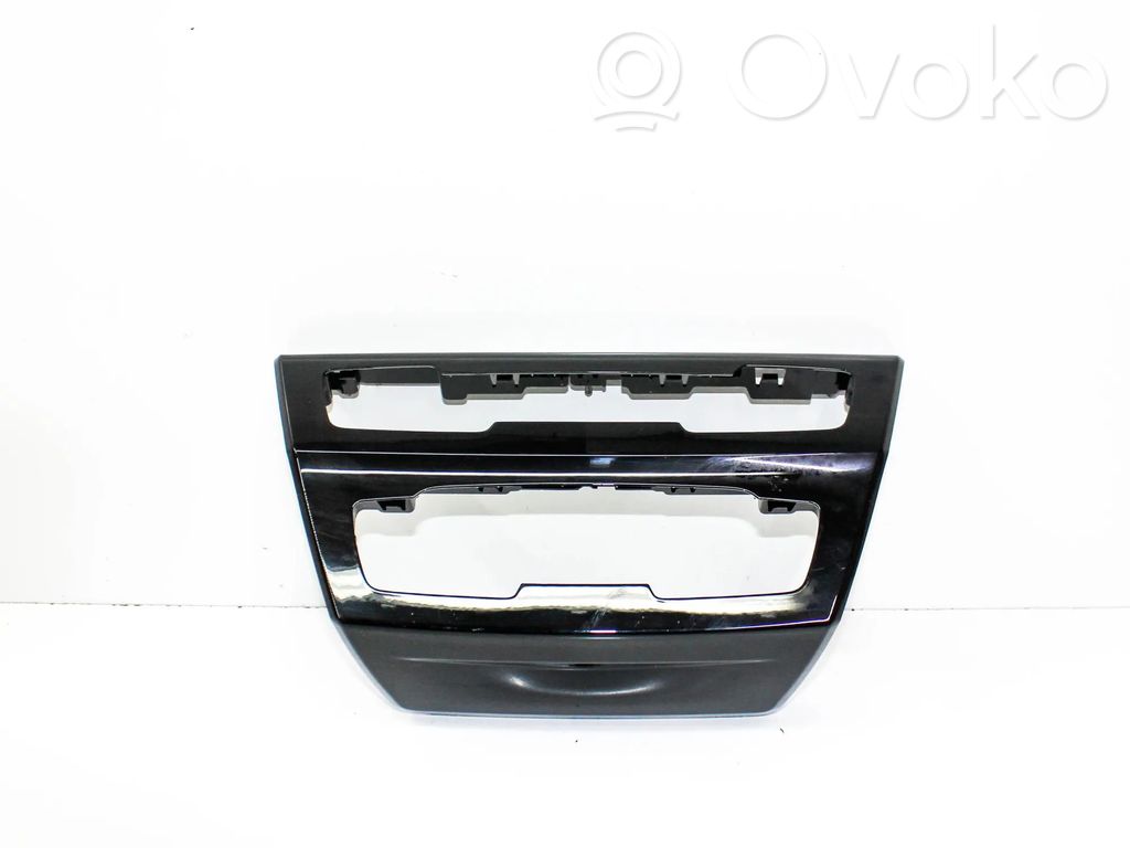 BMW X1 F48 F49 Paneelin lista 