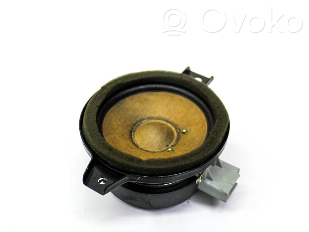 Audi A6 S6 C6 4F Panel speaker 