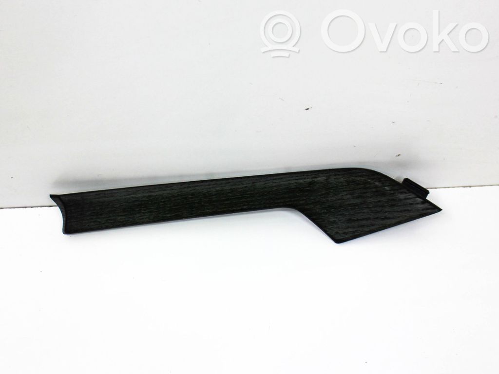 Audi A4 S4 B9 8W Boczki / Poszycie drzwi przednich 