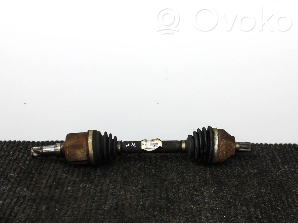 Volvo C30 Priekinis pusašis 