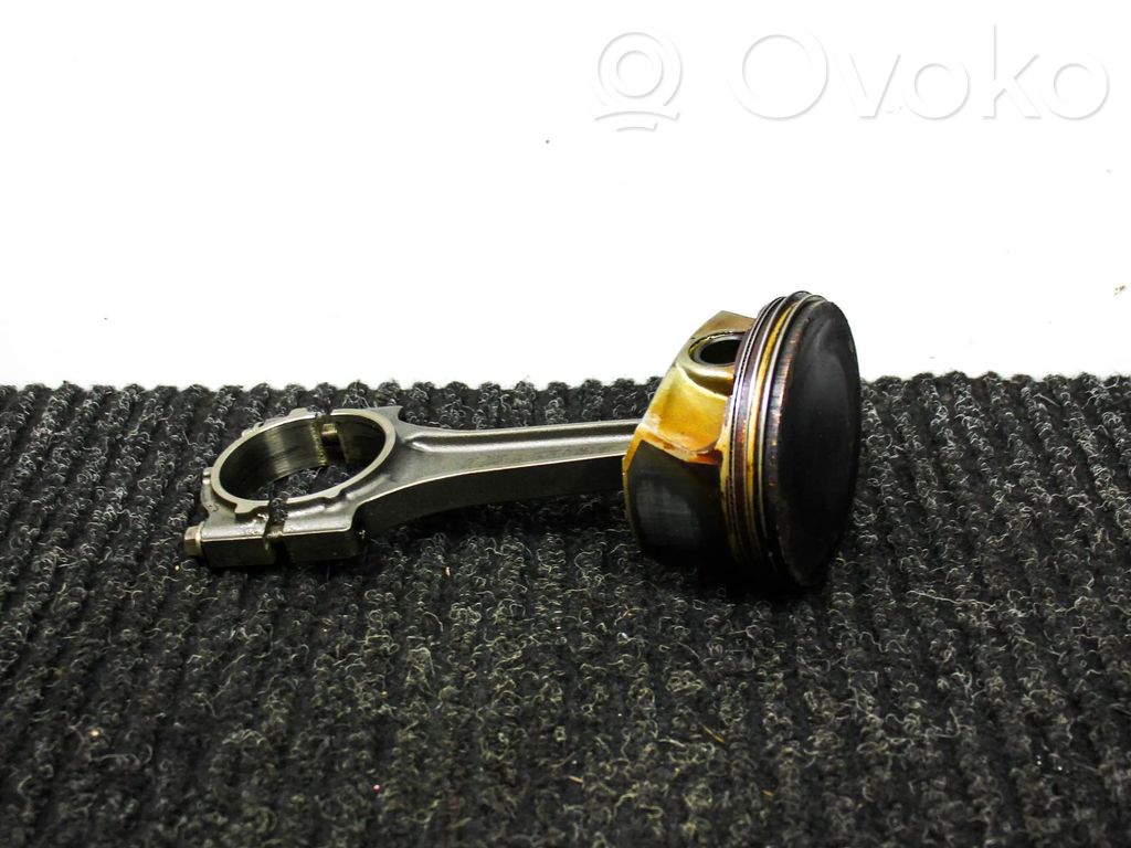Dodge Challenger Piston 