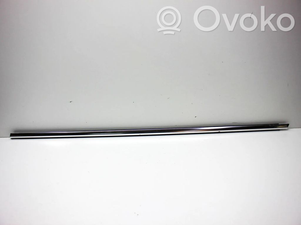 Porsche Cayenne (92A) Listwa / Uszczelka szyby drzwi przesuwanych