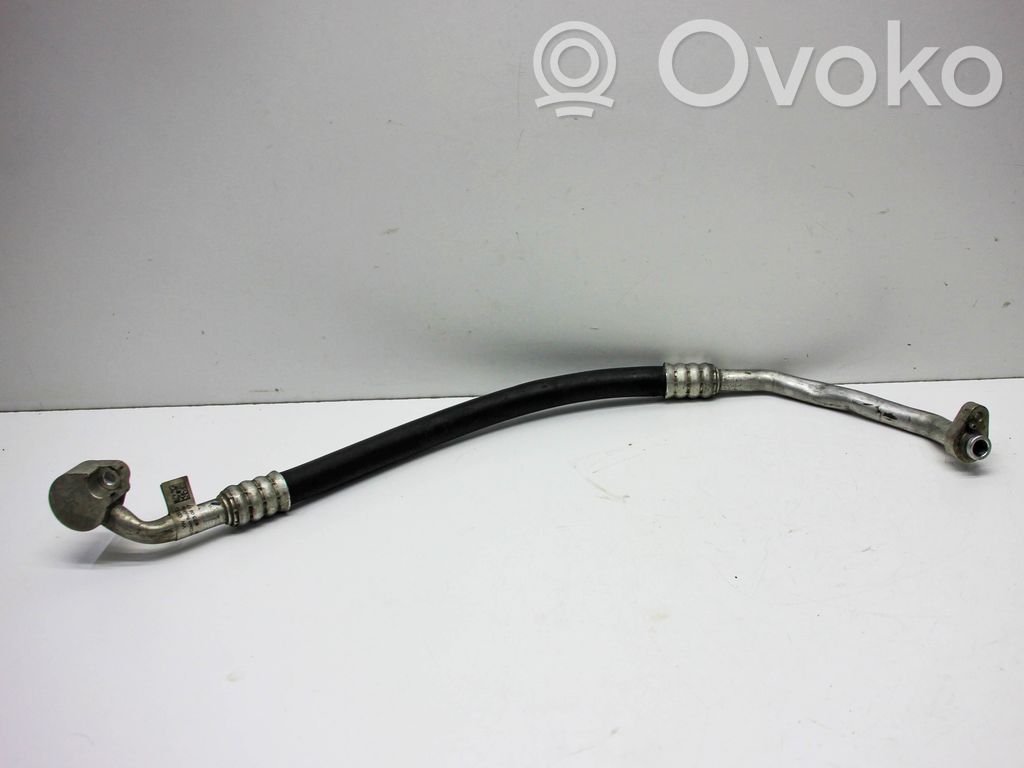 Audi A5 Ilmastointilaitteen putki (A/C) 