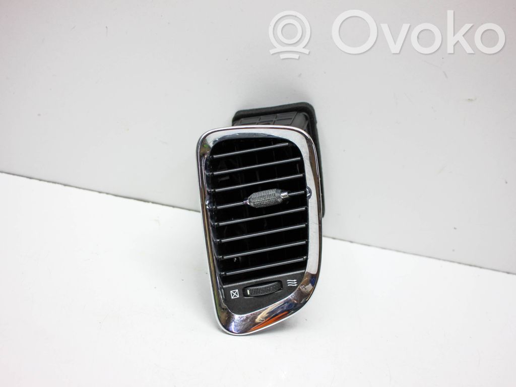 Dodge Durango III Dysze / Kratki nawiewu deski rozdzielczej 