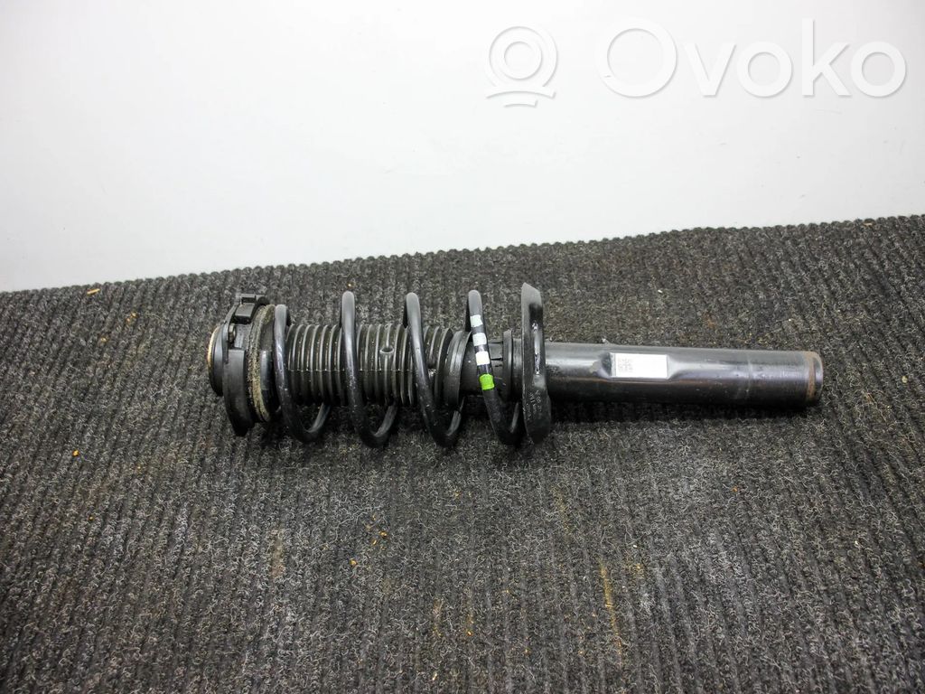 Audi Q3 8U Etuiskunvaimennin 