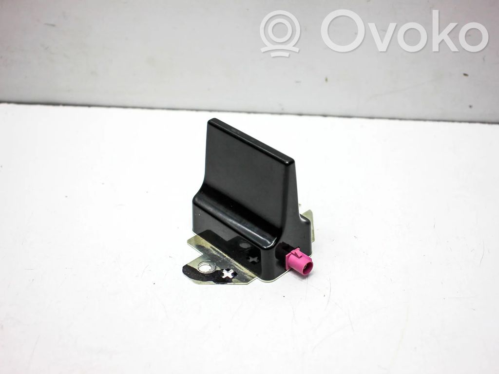 Antenne GPS   68281165AA