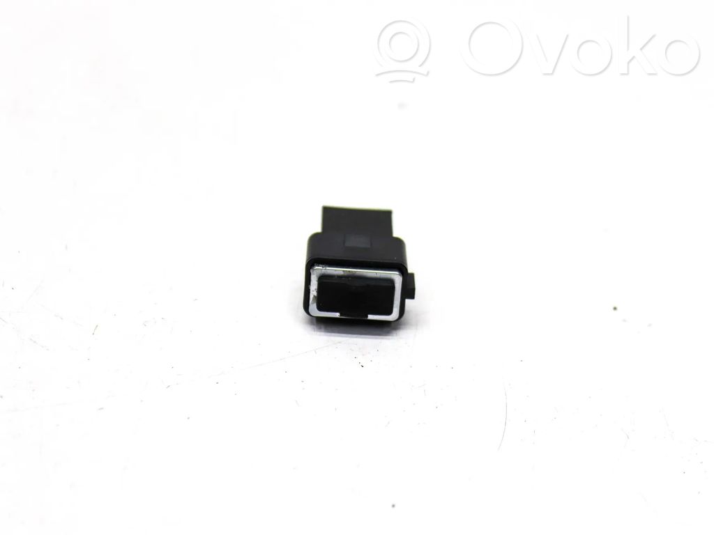 Volvo S60 USB jungtis 