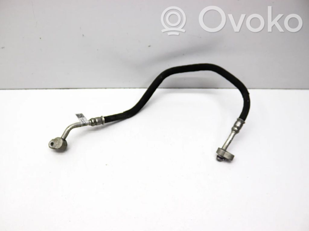 Audi A4 S4 B9 8W Wąż / Przewód klimatyzacji A/C 