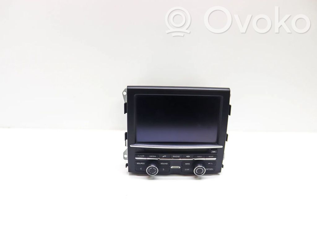 Porsche Cayenne (92A) Panel / Radioodtwarzacz CD/DVD/GPS 