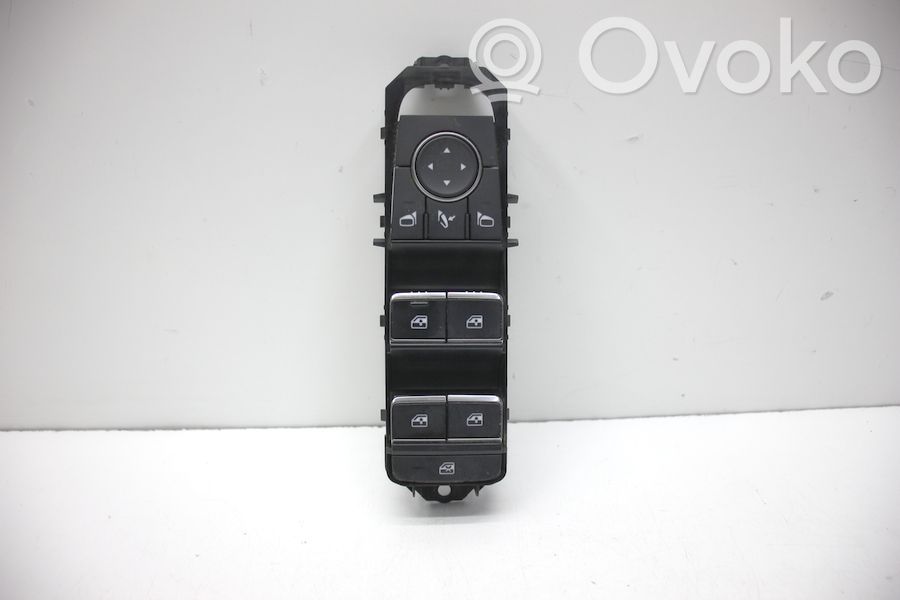 Nissan Qashqai J12 Interruttore di controllo dell’alzacristalli elettrico
