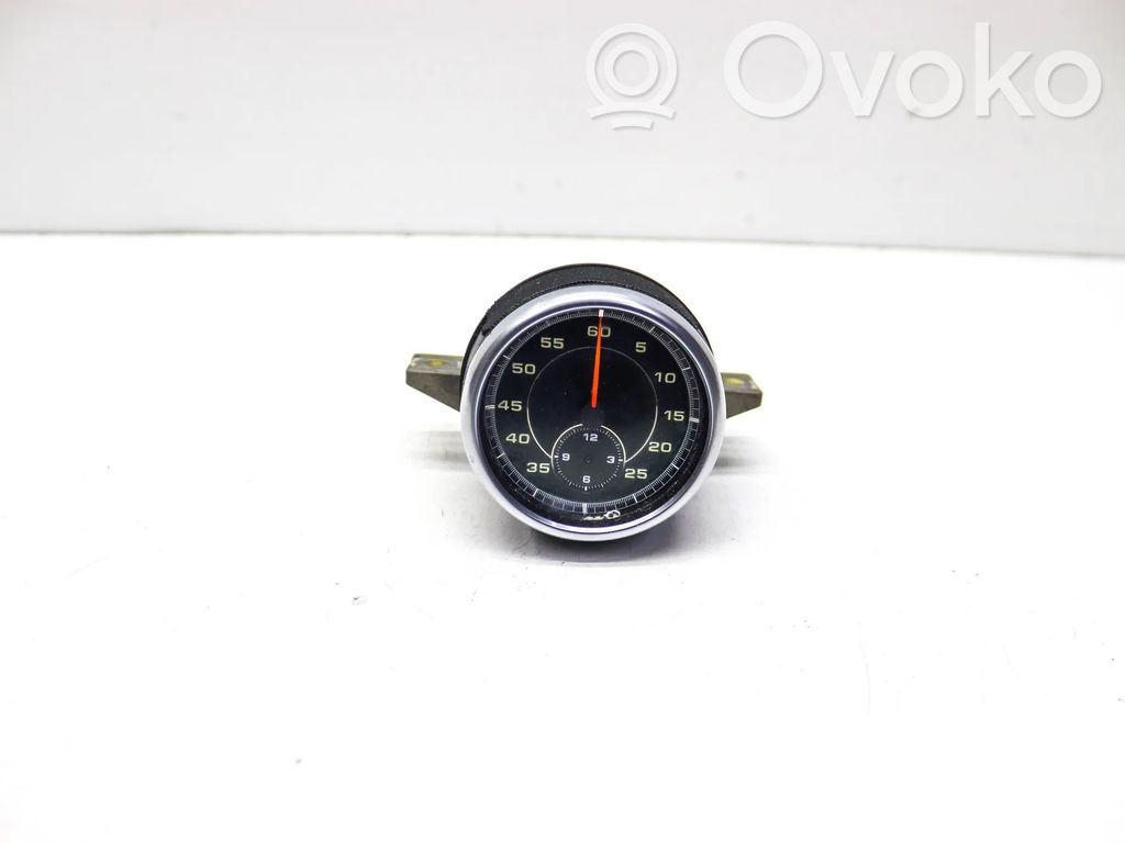 Porsche Cayenne (92A) Reloj 